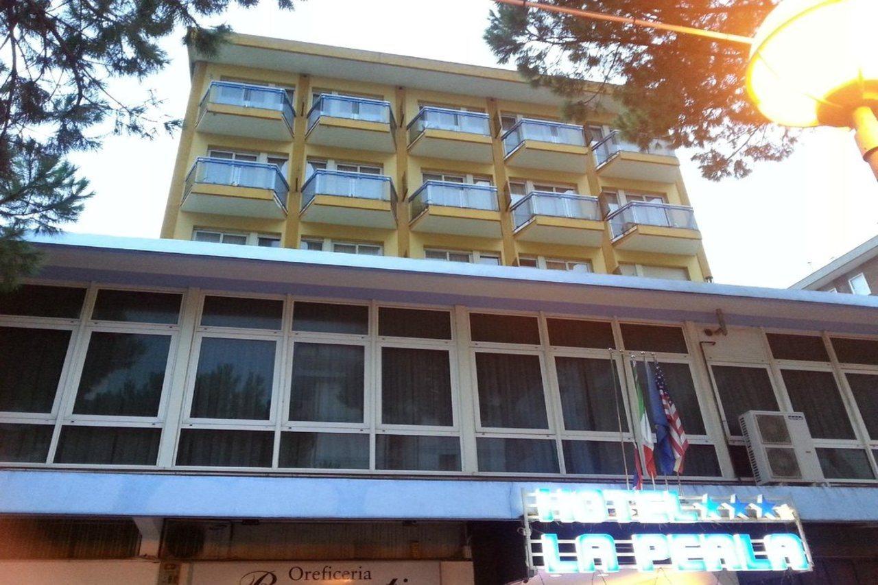 Hotel La Perla Rimini Esterno foto