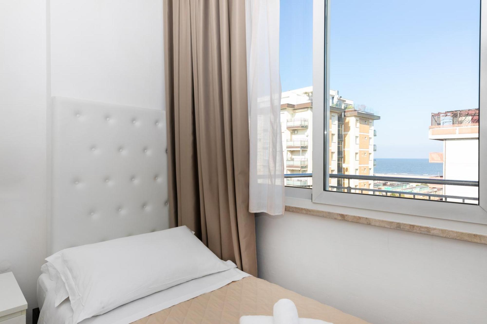 Hotel La Perla Rimini Esterno foto