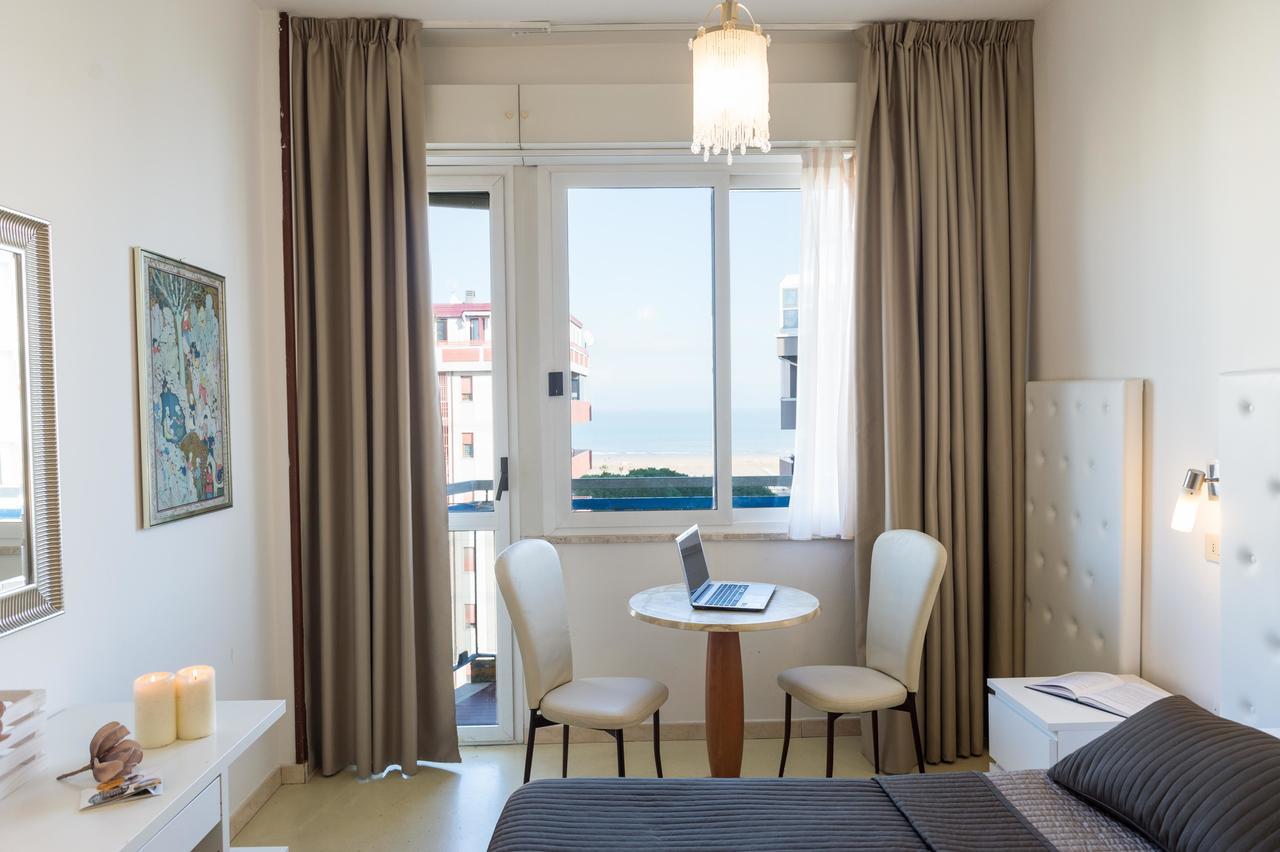 Hotel La Perla Rimini Esterno foto